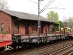 Samms 710 Drehgestell-Flachwagen mit Nummer 31 RIV 80 D-DB 4863 386-7 Bahnhof Salzbergen, Deutschland 17-04-2025.