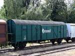 ZLSM (Zuid‐Limburgse Stoomtrein Maatschappij). Qgb Gedeckter Gterwagen Nummer 944-11  Brand Bier  Baujahr 1944. Ex SJ 30 74 944 0 033. Museum Miljoenenlijn Bahnhof Simpelveld 21-08-2024.

ZLSM (Zuid‐Limburgse Stoomtrein Maatschappij). Qgb gesloten goederenwagen nummer 944-11 Brand bier bouwjaar 1944. Ex SJ 30 74 944 0 033. Museum Miljoenenlijn station Simpelveld 21-08-2024.