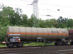 Zagns Drehgestell-Kesselwagen von Wascosa mit nummer 33 RIV 85 CH-WASCO 7809 648-3 Rangierbahnhof Gremberg, Porzer Ringstrae, Kln 09-07-2016.