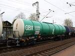 Zacns GBX Leasing Europe Drehgestell-Kesselwagen aus Deutschland mit Nummer 33 TEN 80 D-GBXEU 7836 959-6 Gleis 4 Bahnhof Salzbergen, Deutschland 17-04-2025.

Zacns vierassige ketelwagen uit Duitsland van GBX Leasing Europe met nummer 33 TEN 80 D-GBXEU 7836 959-6 spoor 4 station Salzbergen, Duitsland 17-04-2025.