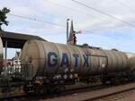 

Zacens GATX Drehgestell-Kesselwagen aus Holland mit Nummer 37 TEN 84 NL-GATXD 7932 202-6 Gleis 1 Bahnhof Salzbergen, Deutschland 27-08-2025. 

Zacens vierassige ketelwagen uit Nederland van GATX met nummer 37 TEN 84 NL-GATXD 7932 202-6 spoor 1 station Salzbergen, Duitsland 27-08-2025.



