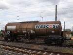 Zacens Wascosa Drehgestell-Kesselwagen uas Holland mit Nummer 33 TEN 84 NL-WASCO 7931 326-8 G�terbahnhof Oberhausen West, Deutschland 23-07-2026.

Zacens vierassige ketelwagen uit Nederland van Wascosa met nummer 33 TEN 84 NL-WASCO 7931 326-8 goede ...