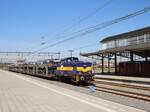 Railexperts Diesellokomotive 6004 (98 84 8284 501-9 NL-RXP) mit Autozug nach Woudenberg.