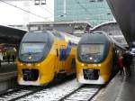 Zwei mal DD-IRM Abfahrtbereit auf Gleis 7 und 8, Utrecht Centraal Station 07-12-2012.