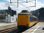 Elektrisch/446710/tw-bauart-icm-4055-gleis-8 TW Bauart ICM 4055 Gleis 8 Amsterdam Centraal Station 22-07-2015.

ICM-III treinstel 4055 spoor 8 Amsterdam Centraal Station 22-07-2015.