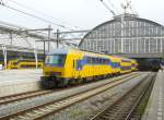 DDZ-4 TW 7530 Gleis 4 Amsterdam Centraal Station 20-09-2014.

DDZ-4 treinstel 7530 spoor 4 Amsterdam CS 20-09-2014.