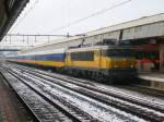 Elektrisch/55755/1737-met-icl-wagen-als-intercity 1737 met ICL Wagen als Intercity von Den Haag nach Venlo in Rotterdam 17-02-2010.