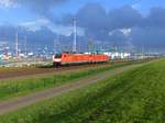 DB Cargo Lokomotive 189 051-6 und 189 081-3 Vondelingenweg, Vondelingenplaat Rotterdam 23-10-2020.