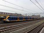 NS SNG-3 Triebzug 3011 en 3001 Gleis 5 Leiden Centraal 24-08-2023.