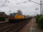 NS Lokomotive 193 263-1 (91 80 6193 263-1 D-ELOC) m-t Intercity van Berlin nach Amsterdam durchfahrt Gleis 4 Bahnhof Salzbergen, Deutschland 17-04-2025.

NS locomotief 193 263-1 (91 80 6193 263-1 D-ELOC) met Intercity naar Amsterdam spoor 4 station Salzbergen, Duitsland 17-04-2025.