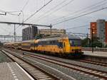 NS DDZ-6 Triebzug 7612 Ankunft Gleis 4 Leiden Centraal Station 24-08-2023.