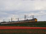 NS ICM Triebzug 4249 und 4077 Intercity 757 von Den Haag CS nach Groningen. Warmond 22-04-2024.

NS ICM treinstel 4249 en 4077 als trein 757 van Den Haag CS naar Groningen. Warmond 22-04-2024.