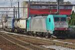 CoBra -später Lineas- 2820 zieht ein KLV durch Antwerpen-Berchem am 3 September 2015.