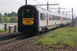 SNCB 542 durcheilt am 29 Augustus 2013 Antwerpen-Noorderdokken.