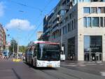 HTMbuzz Bus 1019 Lion's City A21 CNG Baujahr 2009. Spui, Den Haag 23-08-2023.

HTMbuzz bus 1019 Lion's City A21 CNG bouwjaar 2009. Spui, Den Haag 23-08-2023.