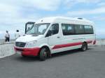 MB Sprinter als Kleinbus der Firma  Auto Viacao Micaelense, Lda.  unterwegs auf der Azoreninsel Sao Miguel, Juli 2013