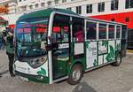 Cruise Eco Shuttle steht bereit f�r die Stadtrundfahrt in Bergen/Norwegen, 10-2024