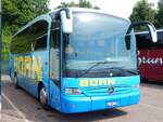 Mercedes Tourino von Born aus der Schweiz im Stadthafen Sassnitz.