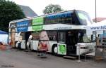 Doppelstockbus von Neoplan als   Bibelmobil  , fotografiert an der St.