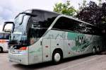 Setra 416 HDH von der Hans Wild Bustouristik aus der BRD im Juni 2015 in Krems gesehen.