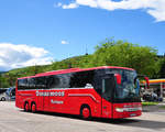 Setra 417 GT-HD von Seitz Reisen  Donaumoos Reisen  aus der BRD in Krems gesehen.