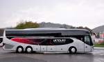 Setra 516 HD von der LK Tours aus Frankreich am 9.9.2014 in Krems.