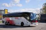 Setra 516 HD von Globus aus Polen am 18.4.2015 in Krems.