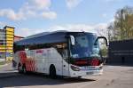 Setra 516 HD von Globus aus Polen am 18.4.2015 in Krems.