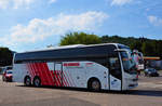 Volvo 9700 von Global Travel Hungary in Krems gesehen.