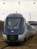 DSB IC4 MG/MH 56/5811 abgestellt im Gbf Aarhus hinter dem IC4 Werk(über den Zaun aufgenommen).