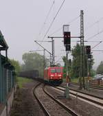 DBCSC 0185 321-7 mit dem Volvo Express nach Gent Zeehaven rumpelt hier durch Schleswig.