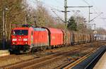 RSC 0185 321-4(REV/RMR/18.12.07, Verl/AM 9/30.11.15) rollt hier gaaaaanz langsam in Schleswig ein...Grund war eine Signalstörung.