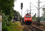 Wegen einer Oberleitungsstörung zwischen Schleswig und Jübek wurde der Verkehr kurzfristig eingestellt, somit musste die EG 3112 mit ihrem langen Gz im Bhf Schleswig warten.