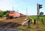 DSB/RSC EG 3102 mit dem EZ 44733 passiert hier bei Km 150,455 den Bü Jübek-Nord.