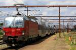 DSB EB 3212 + DSB B 7753 + B 7738 + B 7711 + Bk 7818 + ABs 7922 + DSB EB 3211 als Schulungszug Einfahrt Padborg.st/DK 25.06.2023