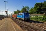 Die ehemalige DB-Lok 140 801, die bei PRESS die Nummer 140 047 trgt, rollte am 05.08.2020 mit einem Containerzug durch Hamburg-Harburg.