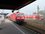 143 259 steht am 09.04.2010 in Wuppertal-Oberbarmen mit ihrer S-Bahn in Richtung Mnchengladbach bereit.