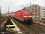 143 848 verlsst am 11.04.2012 den Bahnhof Berlin-Alexanderplatz.