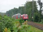 Nahe dem Bahnhof Dsseldorf-Reisholz begegnen sich 101 045 mit einem Intercity nach Norden und 146 018 mit einem RE1 -> Aachen Hauptbahnhof