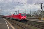 Mit einem RE2 nach Mnster verlsst 146 111 am 18.02.2020 Wanne-Eickel Hbf.