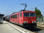 155 273 mit einem gemischten Güterzug bei der Durchfahrt in Unna, 24.