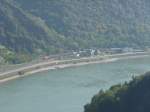 Vom Loreleyfelsen aus hat man einen sehr guten Blick auf die Rheinstrecken.