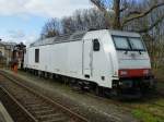 92 80 1285 102-0 D-HSL wartet zusammen mit einer alten V60 in Gotha auf neue Aufträge, 11.2.16.