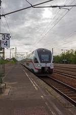 4110 111 fhrt als IC in Schnefeld ein.