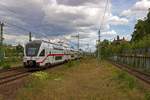 Einer der vom sterreichischen Unternehmen Westbahn angeschafften KISS-Triebwagen, 4110 115, verlsst als IC 2270 Berlin-Sdkreuz.