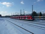 Ein unerkannt gebliebener 422 (vemutlich 064) zeigt sich am 06.03.2010 in der unberhrten Winterlandschaft des frisch verschneiten Wuppertal-Oberbarmen.