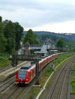 RB 48 bestehend aus zwei 425ern am alten Bahnsteig in W-Zoo, 21.9.15.