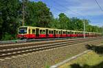 Neben zahlreichen Fahrzeugen der Baureihe 480 sind auf der Linie S3 nach wie vor auch einige Zge der Baureihe 481 unterwegs.