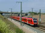 RE 3 nach Altenburg, am 12.6.15 in Gestalt von 612 684 und einem weiteren 612er, hier beim Verlassen der Landeshauptstadt.