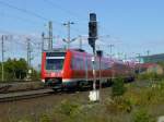 Ein Paar Regioswinger (hinten 612 535) macht den Bahnsteig am 30.9.15 für den nächsten ICE frei und verbringt die Wendepause weiter nördlich am Bahnhof Göttingen.